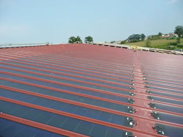 Copertura capannone completata